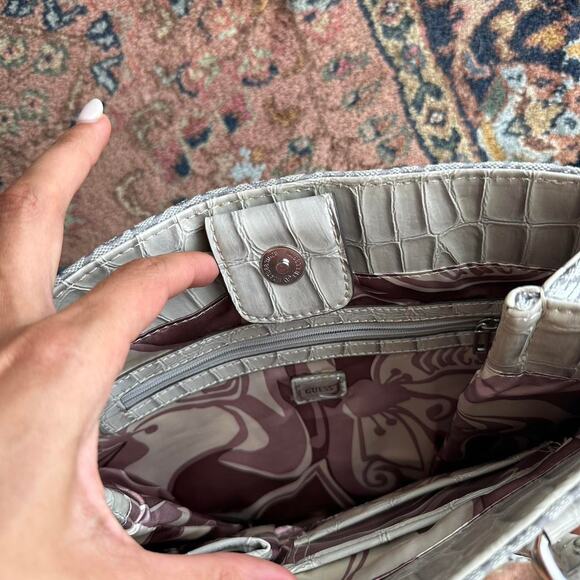 Guess Women's Handbag Silver Metallic Crocodile Straps Y2k Early 2000 Top Handle - Picture 2 of 3